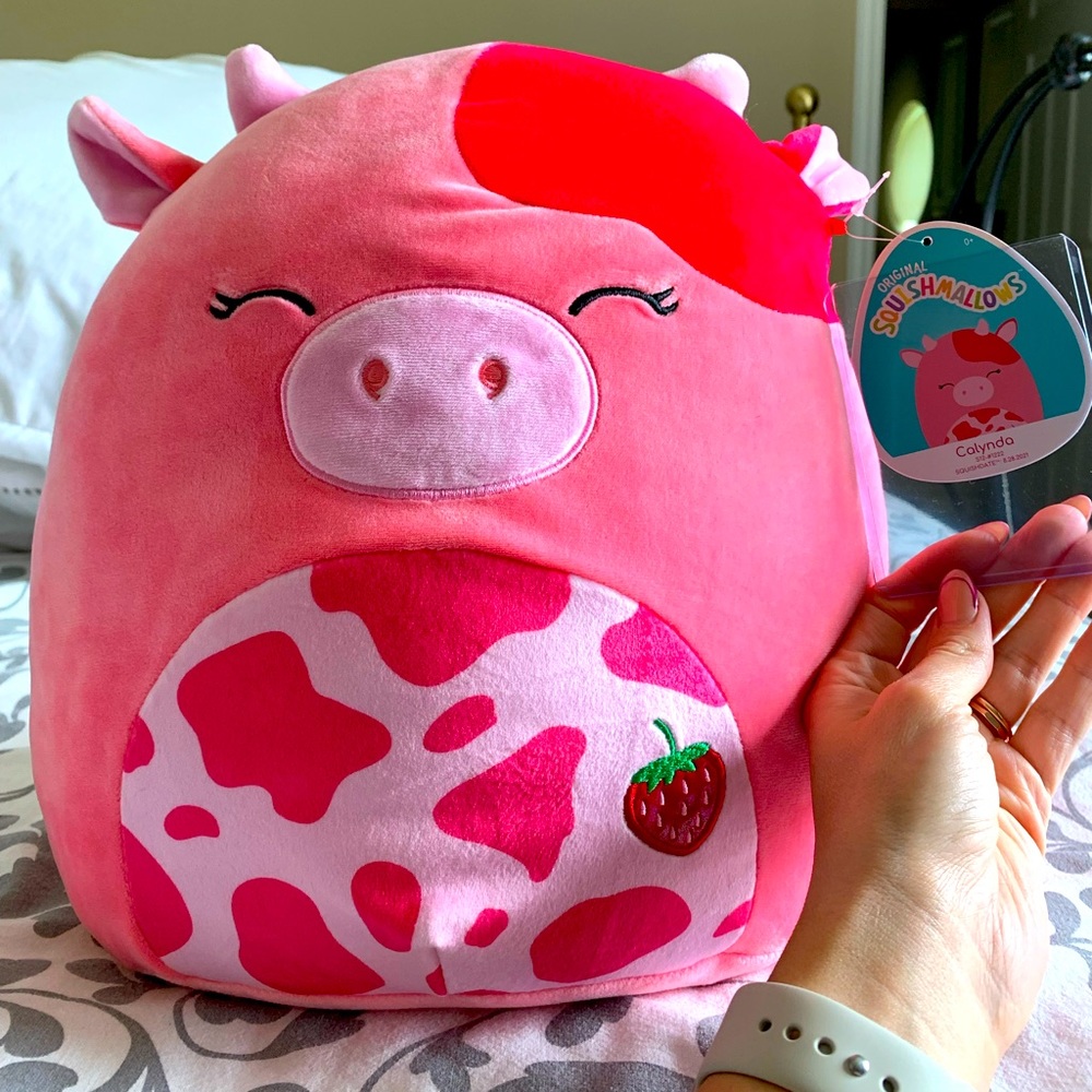 *RARE* CALYNDA Squishmallow - 12 inches of 🍓🐮 Cuteness ✨✨✨ MINT Condition
